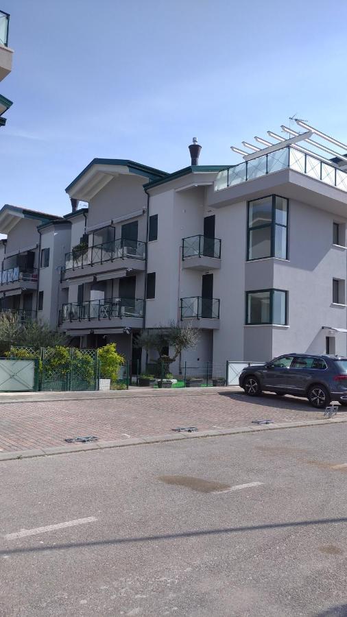 Delle Rose Apartment Eraclea Mare Exterior photo